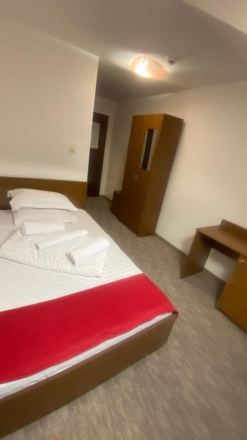 Pension La Viorel Isaila Сибиу Экстерьер фото